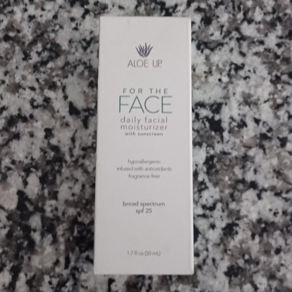 ALOE UP FOR THE FACE DAILY FACIAL MOISTERIZER W/SUNSCREEN SPF 25 NEW/NIB